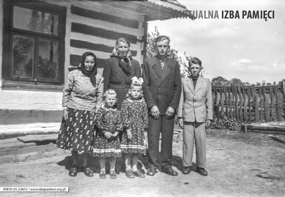 Lata 50. XX wieku. Rodzina Marii i Jana Tereszków z Mołodycza-Kaczmarzy