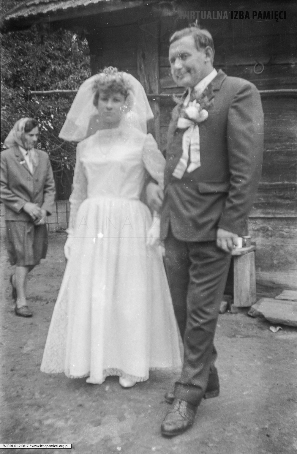 Lata 60. XX wieku. Aniela Hubacz i Marian Rokosz z Mołodycza w dniu ich ślubu
