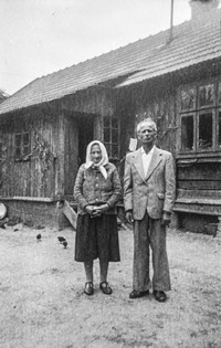 Lata 70. XX wieku. Franciszek Hubacz z Mołodycza i jego matka Agata