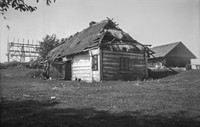 1980. Chałupa w Mołodyczu z końca XIX wieku