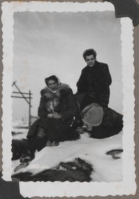 1948. Lubaczów. Maria Gutowska na śniegu.